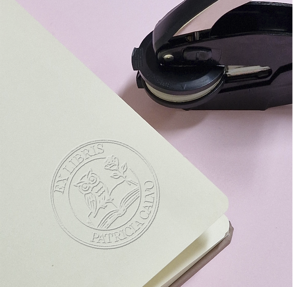 Sello Relieve Ex Libris Buho - Imagen 2