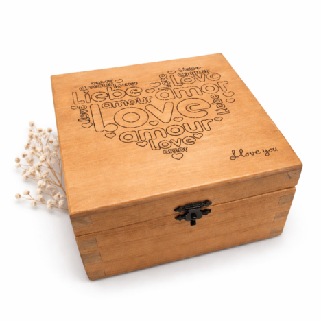 Caja de madera personalizada LOVE para enamorados